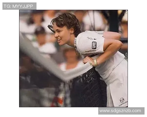 杨静谈网球生涯：从青涩小将到职业赛场的奋斗与成长